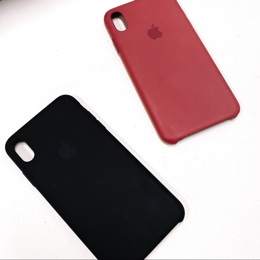 Black APPLE BRAND Silicone Case  - XS Max 🍎📱